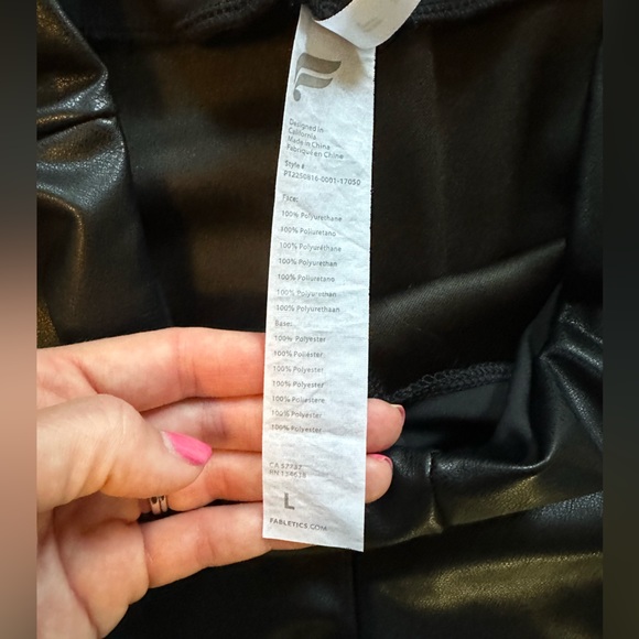 Fabletics faux leather leggings size large - Picture 4 of 5